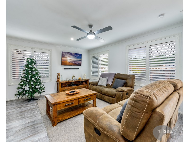 18 Fadden Close, Arundel QLD 4214