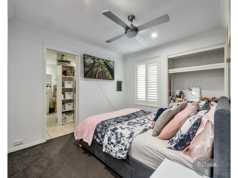 18 Fadden Close, Arundel QLD 4214