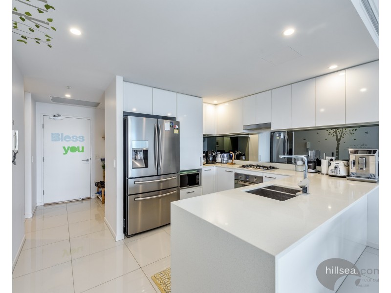 11003/5 Harbourside Court, Biggera Waters QLD 4216