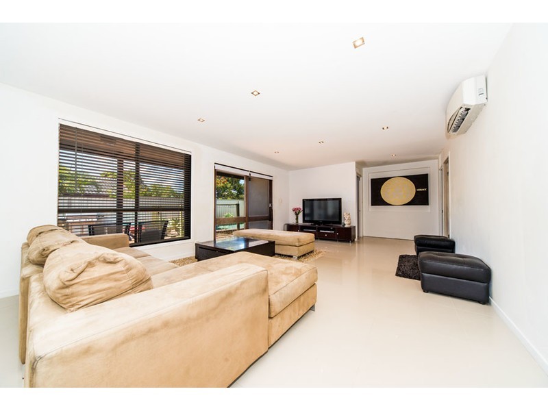 109 Oxley Drive, Paradise Point QLD 4216