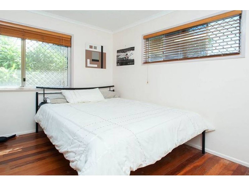 15 Iando Street, Coombabah QLD 4216