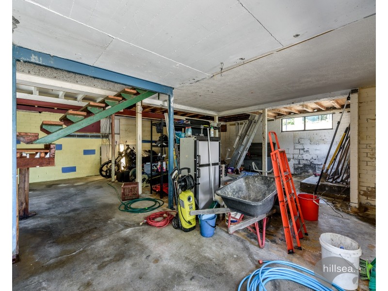 110 Robert Street, Labrador QLD 4215