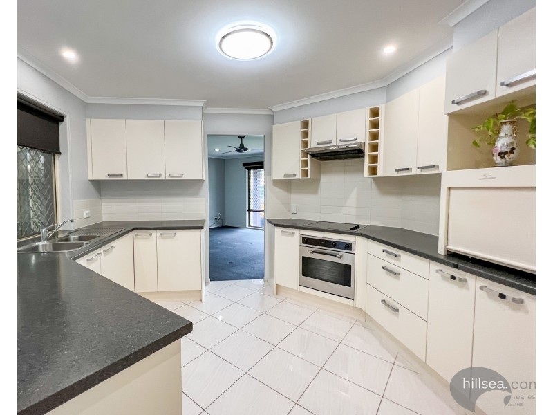 6 Whyalla Court, Helensvale QLD 4212