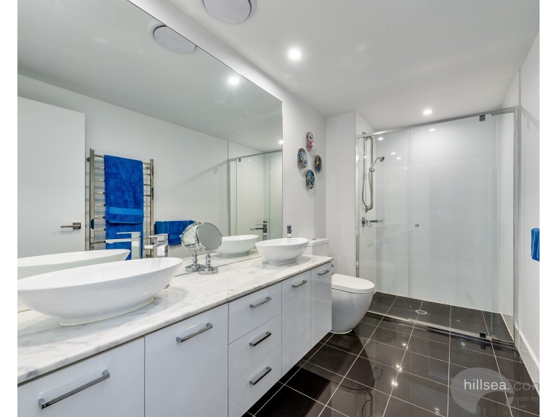 11303/5 Harbourside Court, Biggera Waters QLD 4216