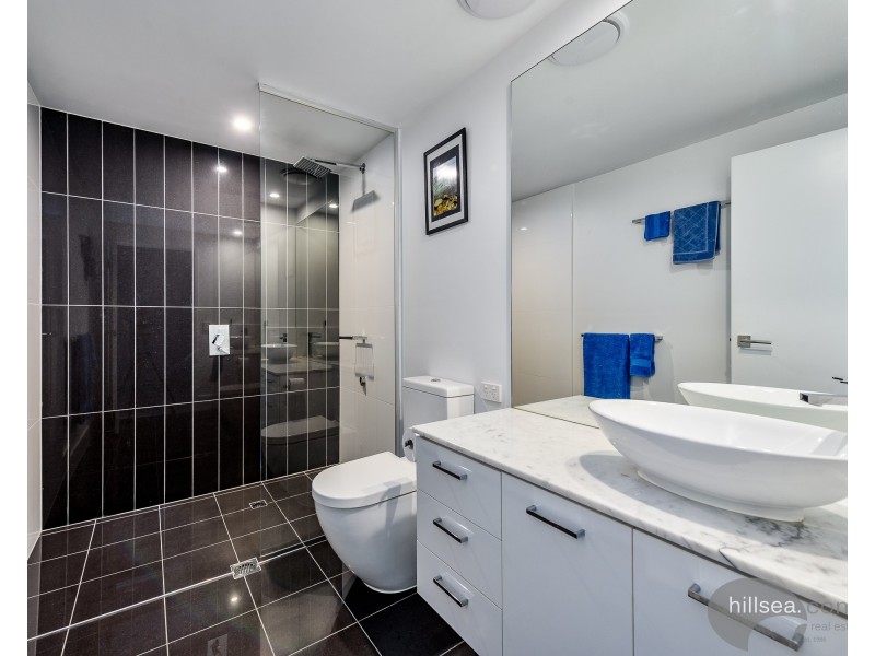 11303/5 Harbourside Court, Biggera Waters QLD 4216