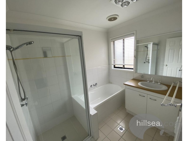 42 Christina Ryan Way, Arundel QLD 4214