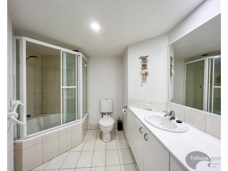 9/9-13 Madang Crescent, Runaway Bay QLD 4216