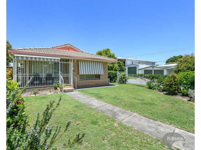 1/1 Esplanade West, Paradise Point QLD 4216