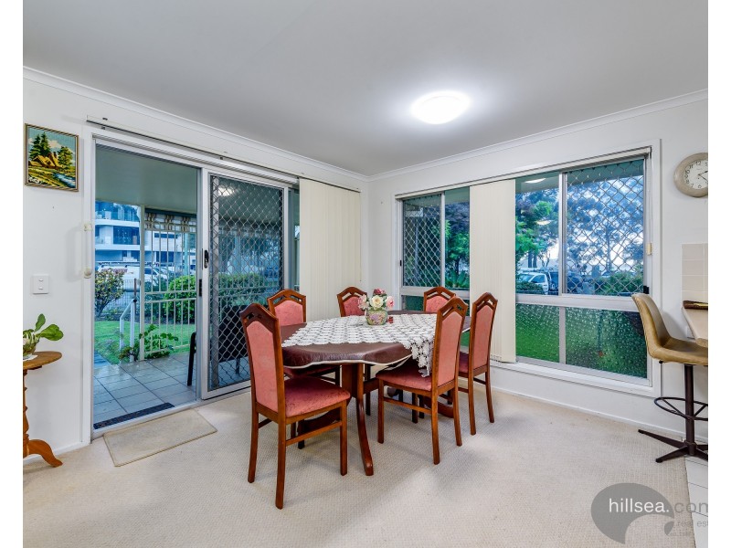 1/1 Esplanade West, Paradise Point QLD 4216