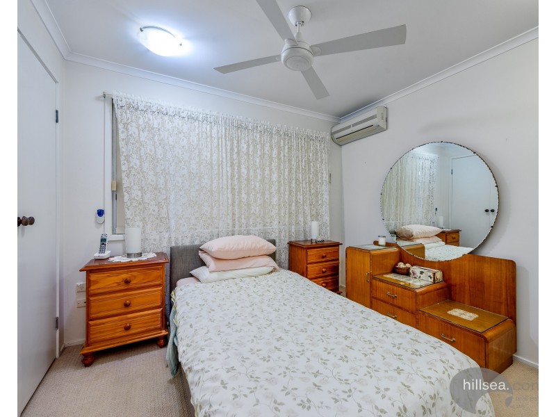 1/1 Esplanade West, Paradise Point QLD 4216