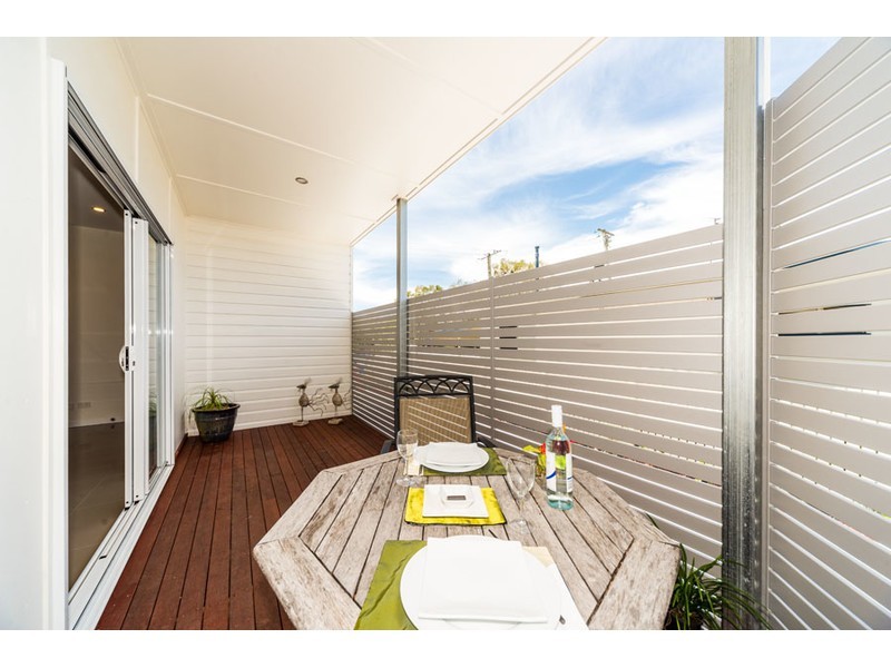 1/26 Errol Avenue, Paradise Point QLD 4216