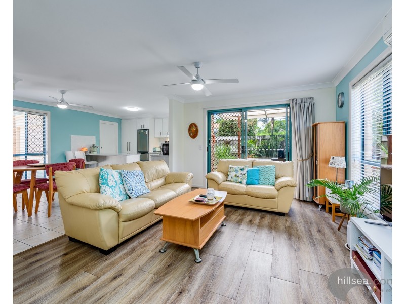2/15 Gordon Street, Labrador QLD 4215