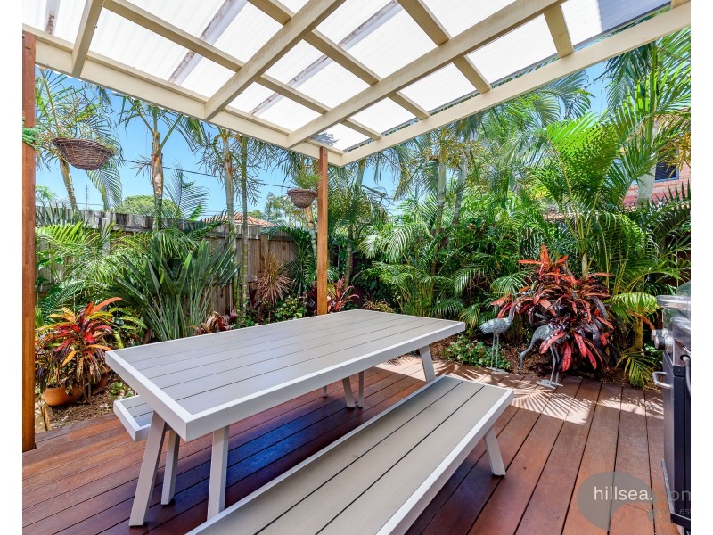 2/15 Gordon Street, Labrador QLD 4215