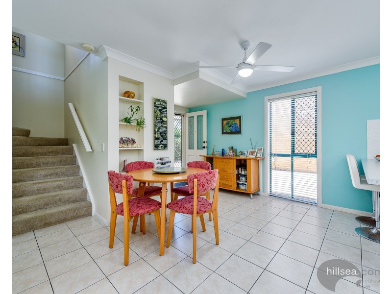 2/15 Gordon Street, Labrador QLD 4215