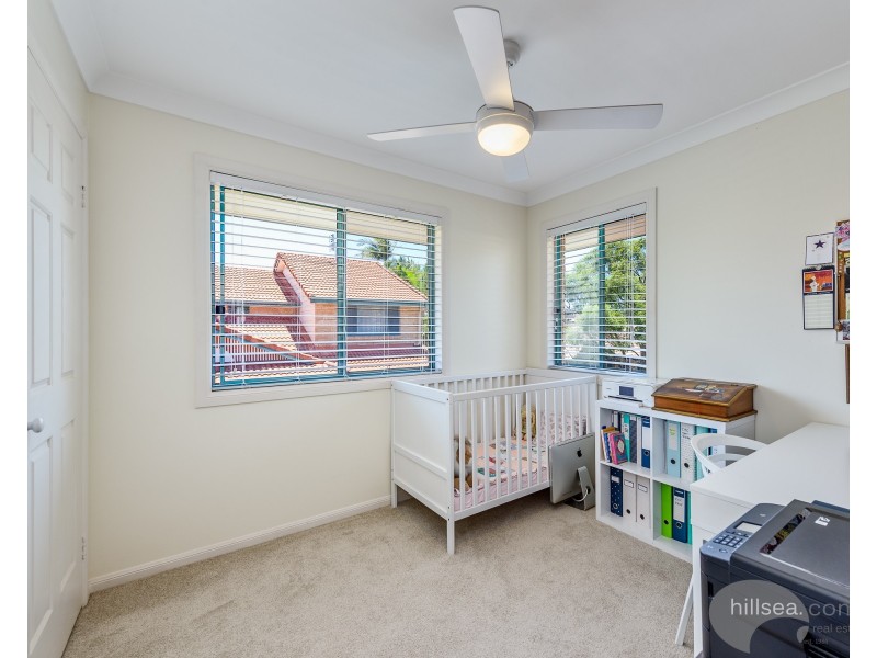2/15 Gordon Street, Labrador QLD 4215