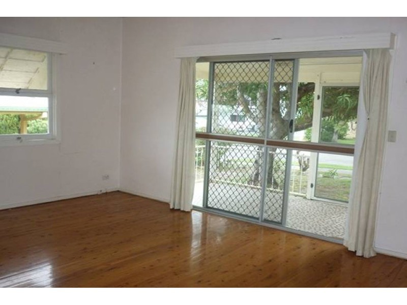 21 Swallow Avenue, Paradise Point QLD 4216