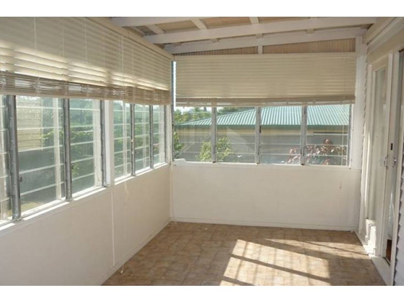 21 Swallow Avenue, Paradise Point QLD 4216