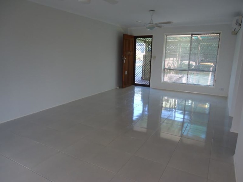 2/11 Botanical Drive, Labrador QLD 4215