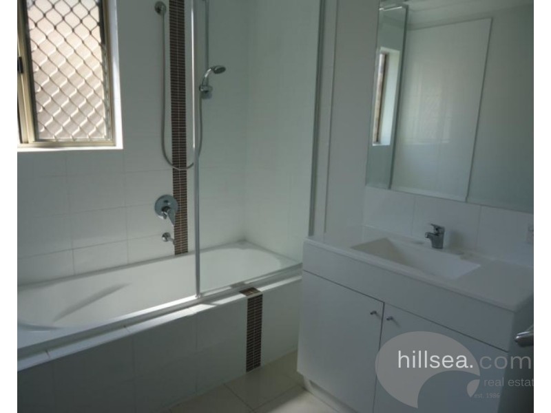 40 Ballybunion Drive, Parkwood QLD 4214