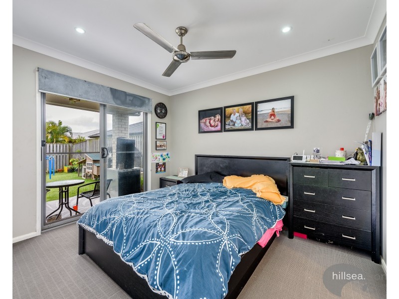 17 Ningaloo Drive, Pimpama QLD 4209