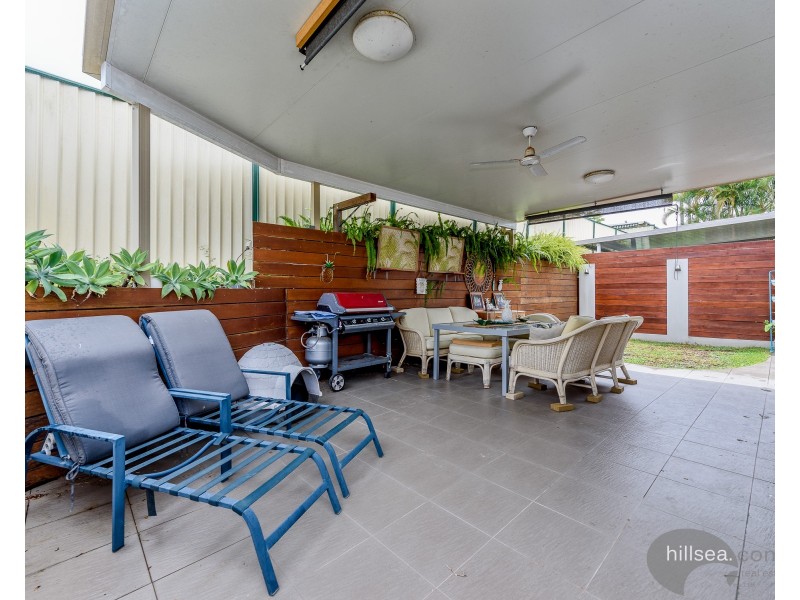 2/9 Orkney Place, Labrador QLD 4215