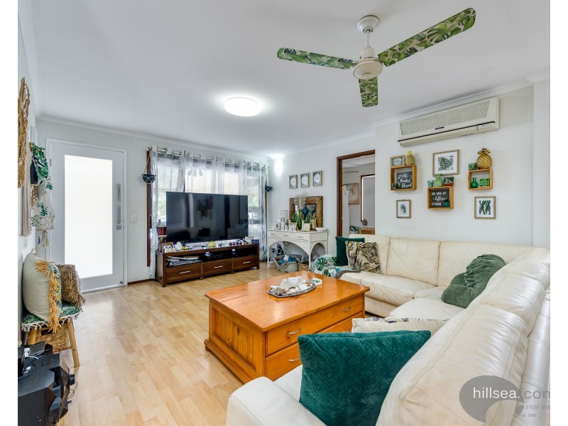 2/9 Orkney Place, Labrador QLD 4215