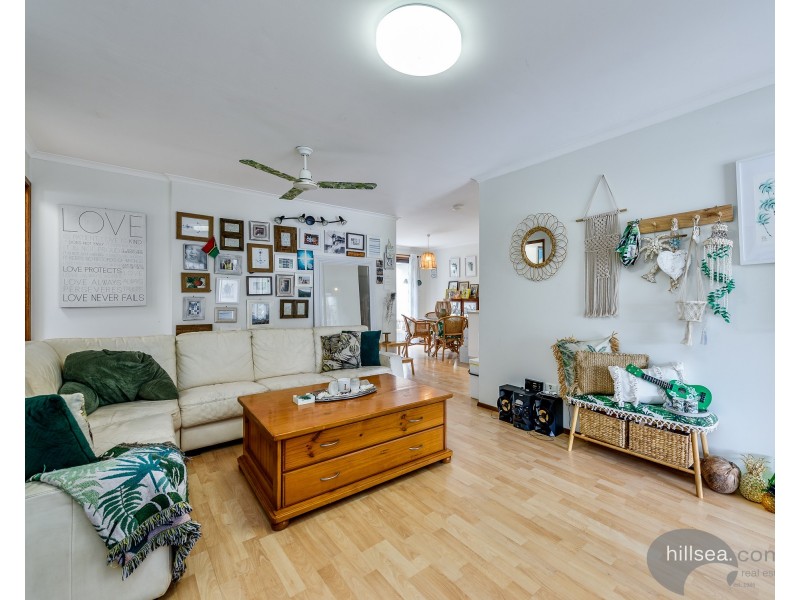 2/9 Orkney Place, Labrador QLD 4215