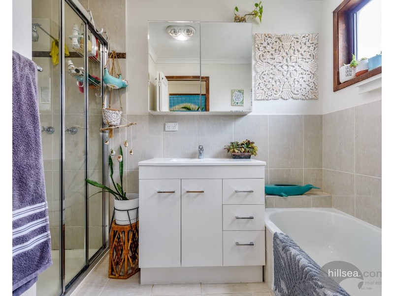 2/9 Orkney Place, Labrador QLD 4215