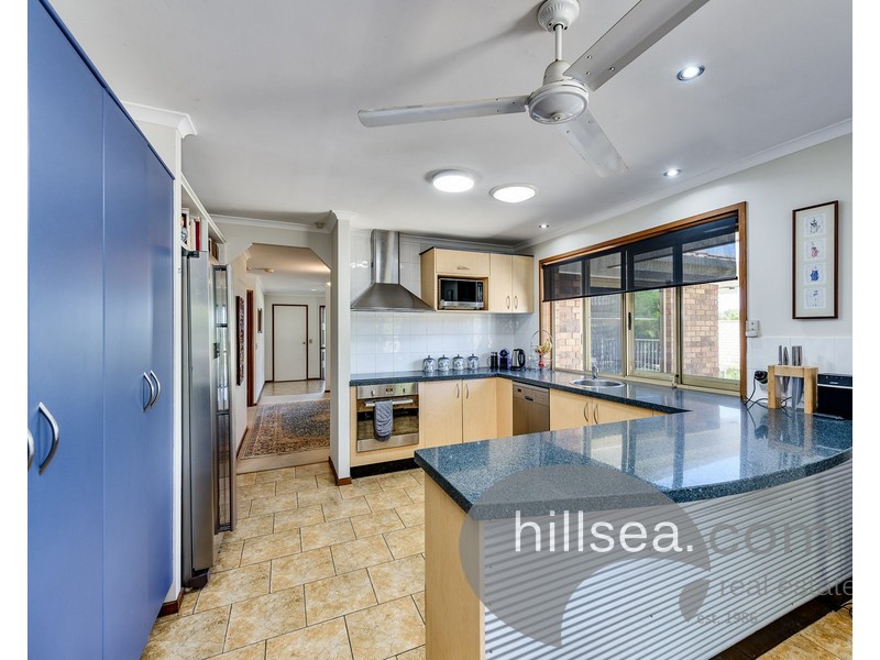 8 Otford Place, Helensvale QLD 4212