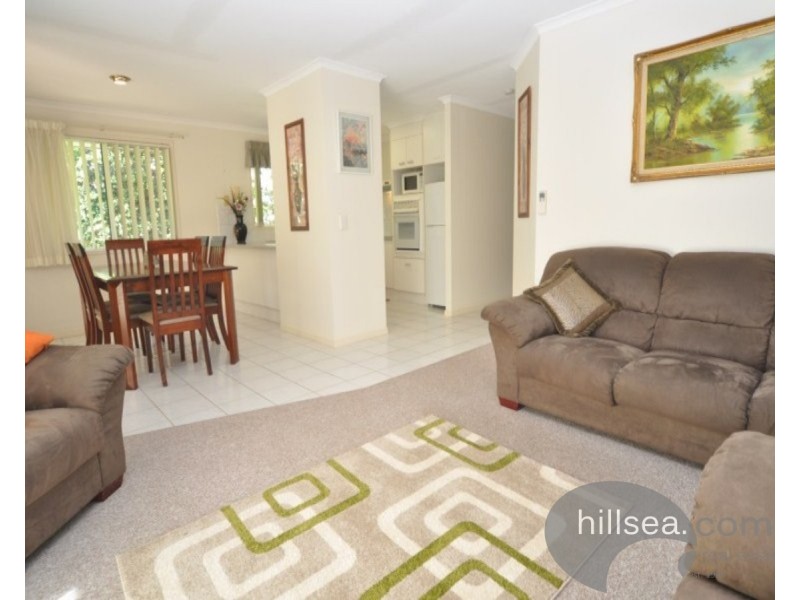 8/17 McMillan Street, Labrador QLD 4215
