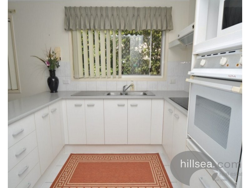 8/17 McMillan Street, Labrador QLD 4215