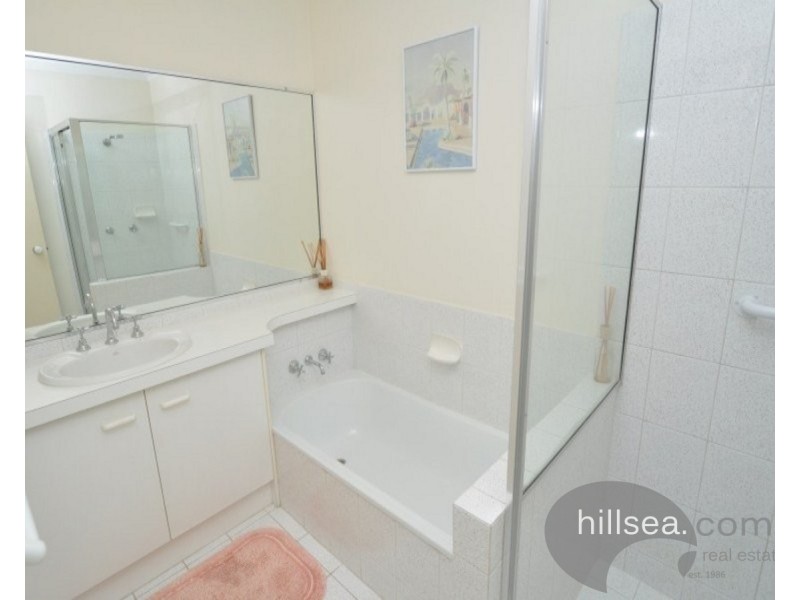 8/17 McMillan Street, Labrador QLD 4215