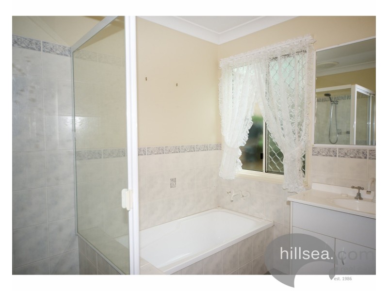 1/8 Jenaya Place, Labrador QLD 4215