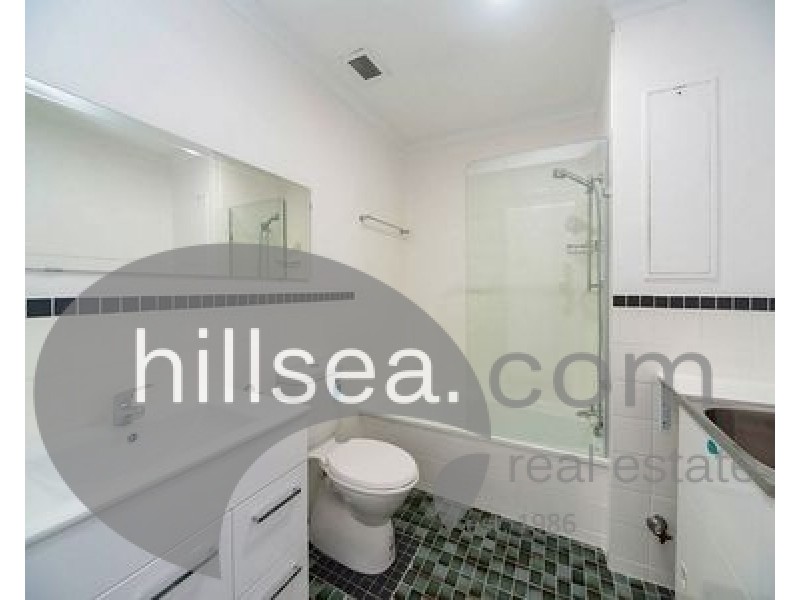 10/106 Bayview Street, Runaway Bay QLD 4216