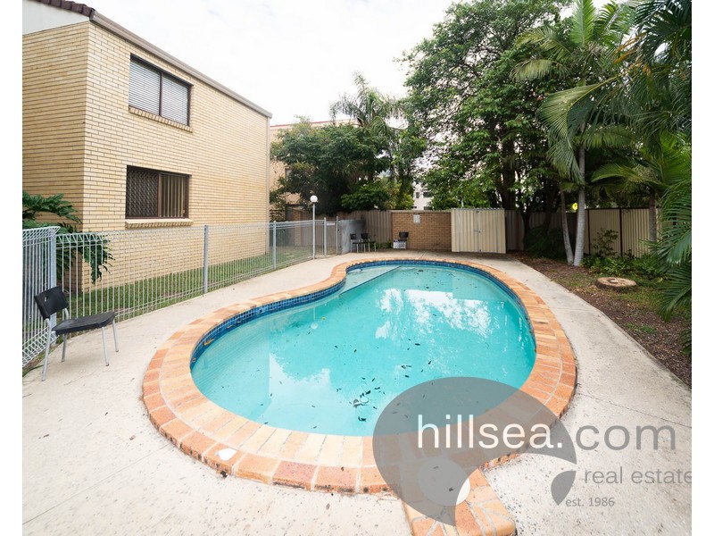 17/25 Ahern Street, Labrador QLD 4215