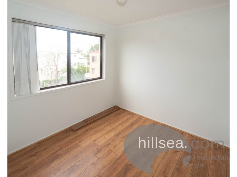 17/25 Ahern Street, Labrador QLD 4215