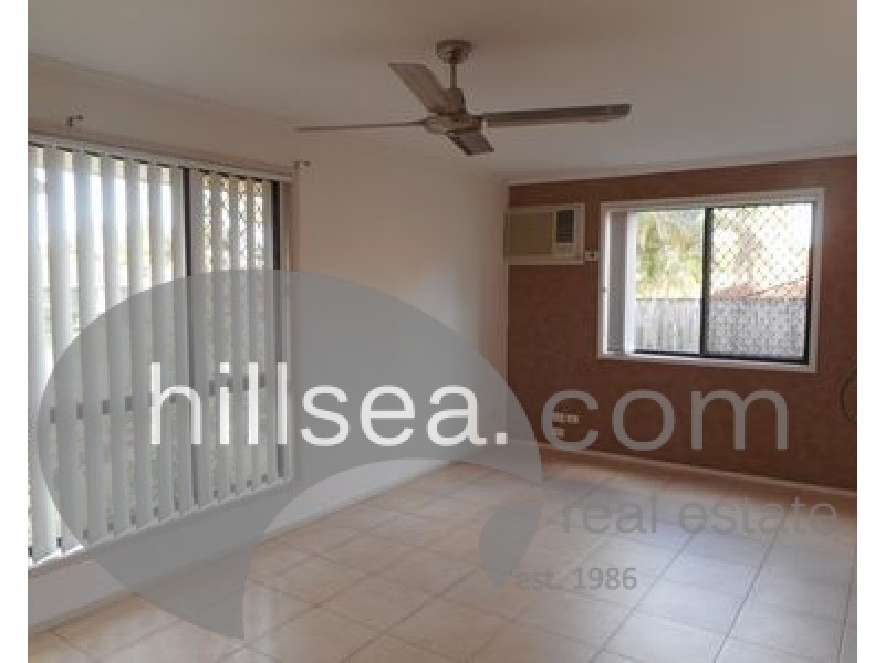 2/9 Cassandra Court, Labrador QLD 4215