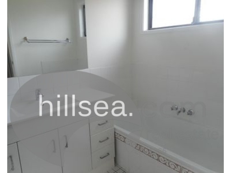 2/9 Cassandra Court, Labrador QLD 4215