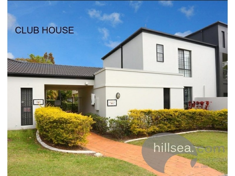 16 Blackwattle Circuit, Arundel QLD 4214