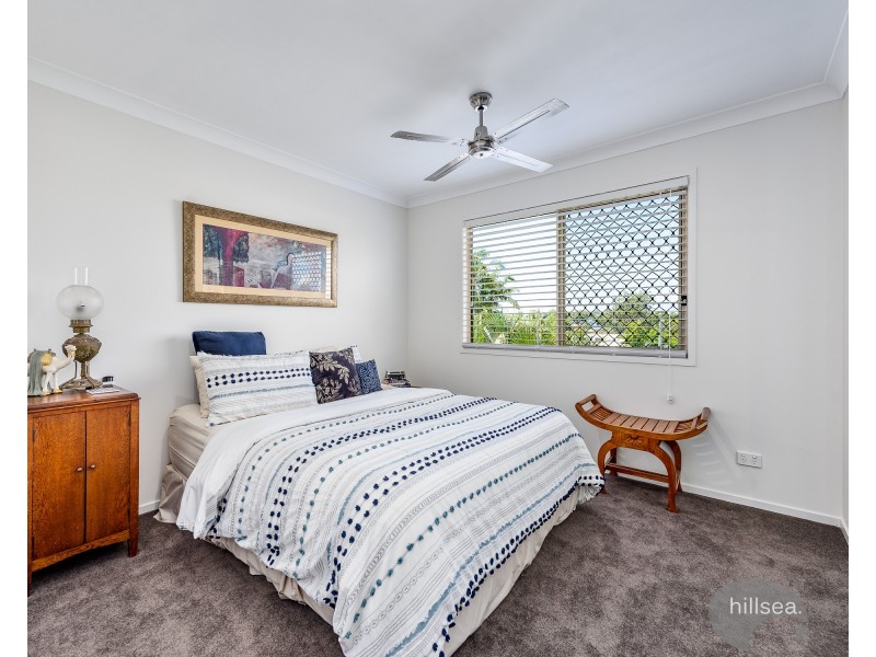 2/18 Fourth Avenue, Labrador QLD 4215