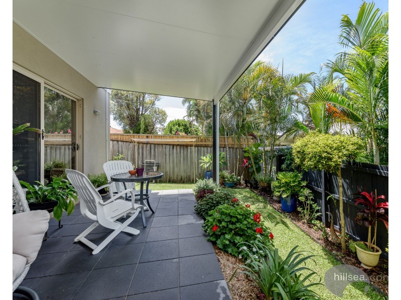 2/18 Fourth Avenue, Labrador QLD 4215