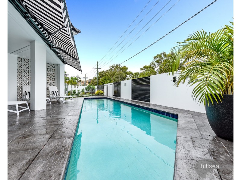 13 Esplanade West, Paradise Point QLD 4216
