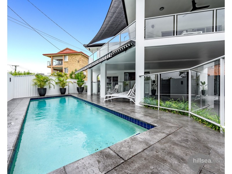 13 Esplanade West, Paradise Point QLD 4216