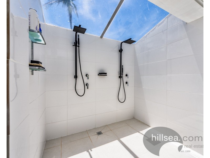 172 Morala Avenue, Runaway Bay QLD 4216