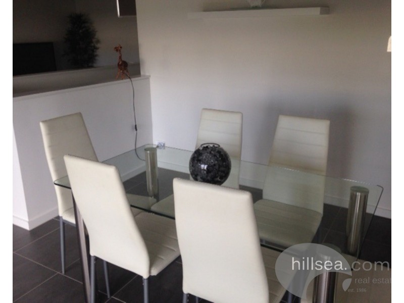 5/5 Hutchins  Lane, Willow Vale QLD 4209