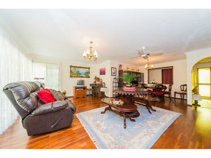 51 Riversdale Drive, Oxenford QLD 4210