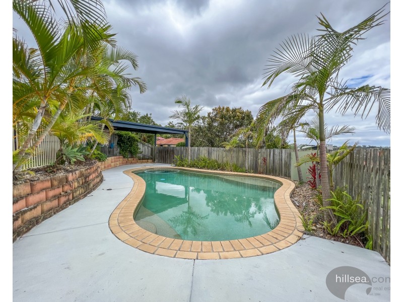 2 Maty Place, Pacific Pines QLD 4211
