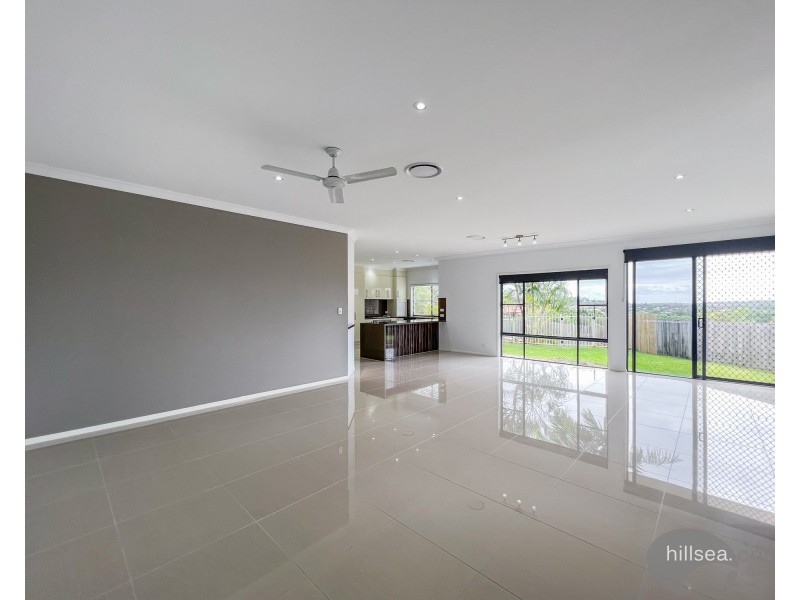 2 Maty Place, Pacific Pines QLD 4211