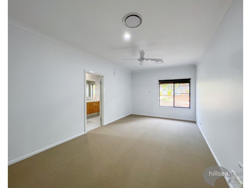 2 Maty Place, Pacific Pines QLD 4211