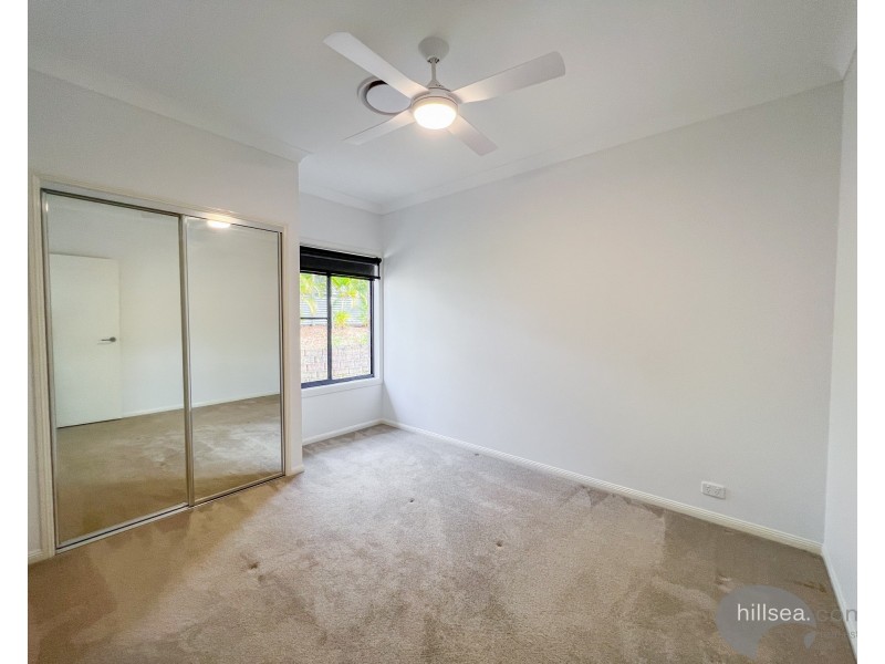 2 Maty Place, Pacific Pines QLD 4211